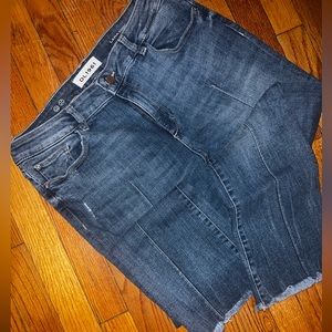 Denim jeans. Cropped flare leg